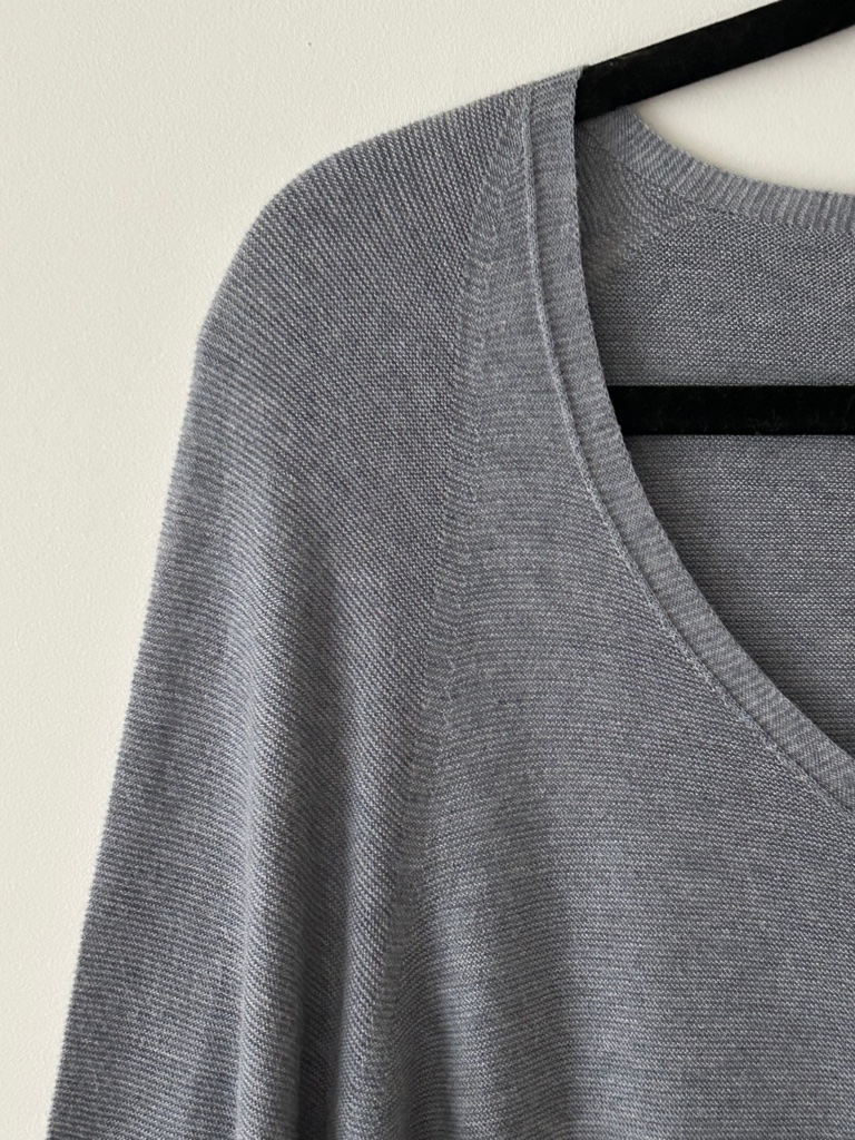 Oliver Charles Organic Cotton Seacell Gray V-Neck Sweater — image 4 of 8